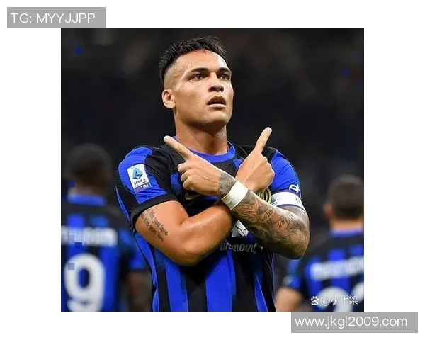 聚焦世界足球百大球星姆巴佩的成长历程与辉煌成就解析