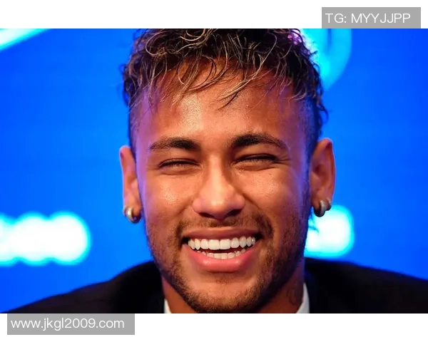 足球世界杯球星内马尔：从天才少年到全球足坛巨星的成长历程