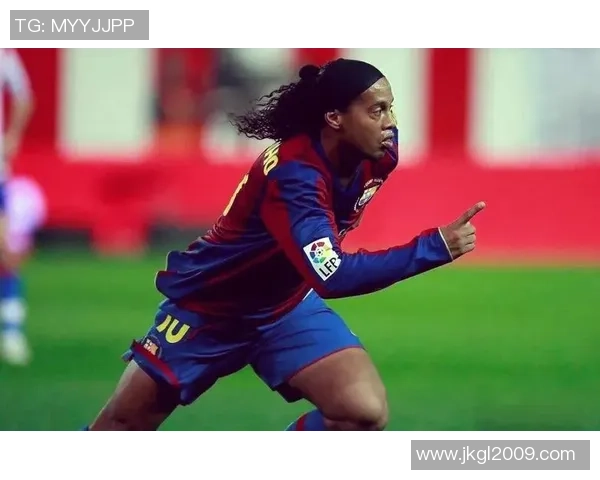 足球传奇小罗：21号球星的辉煌与传奇人生