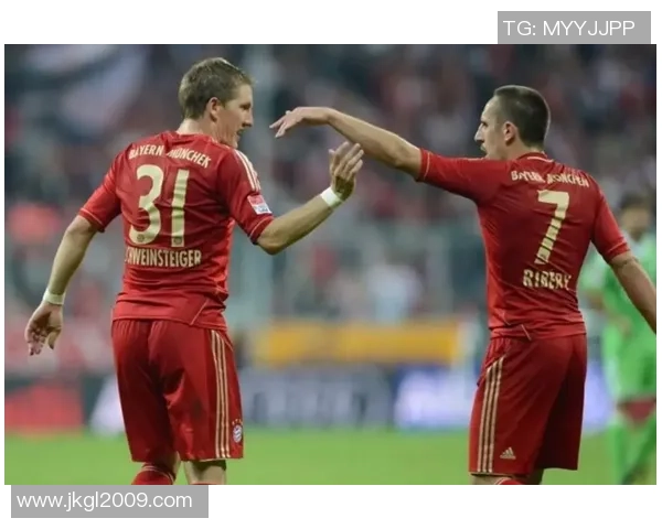 足球历史上穿4号球衣的传奇人物与他们的辉煌足迹解析