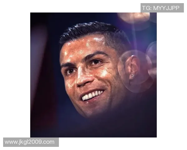 足球球星发型大比拼 谁的发型更具魅力与个性